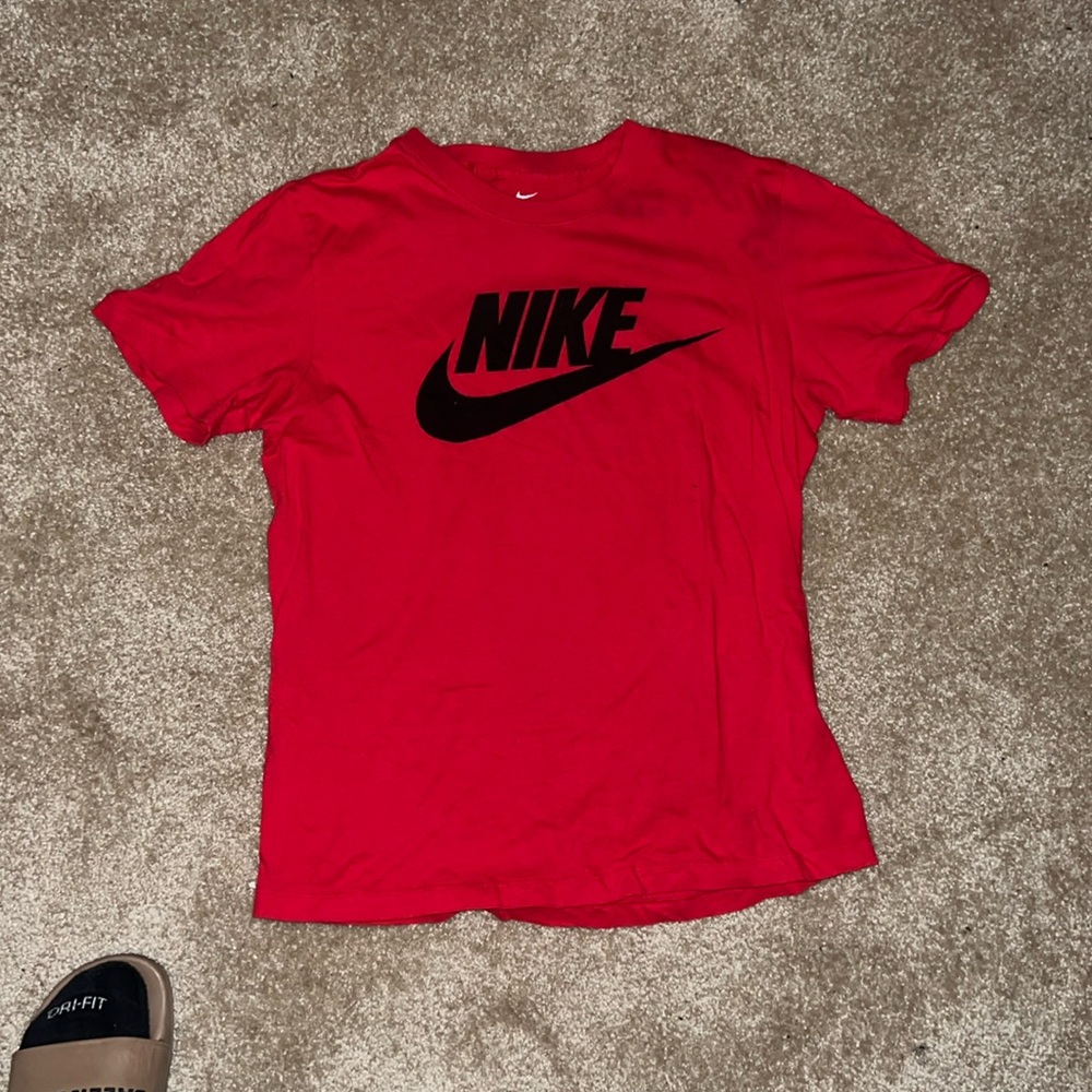 Nike tee
